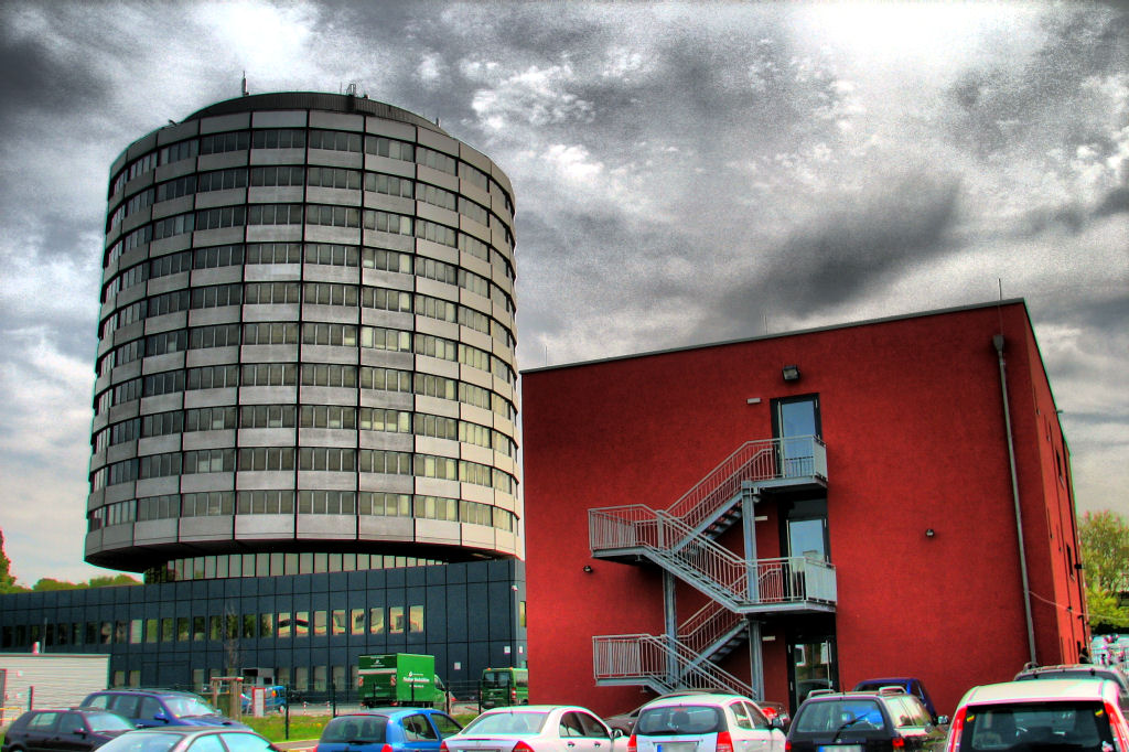 HDR
