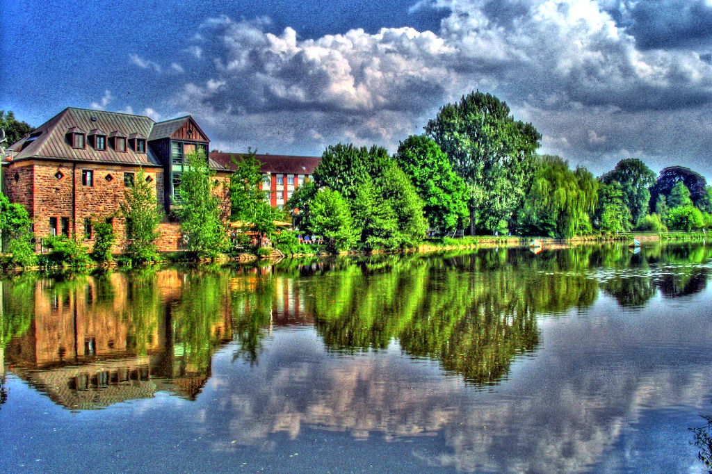 HDR
