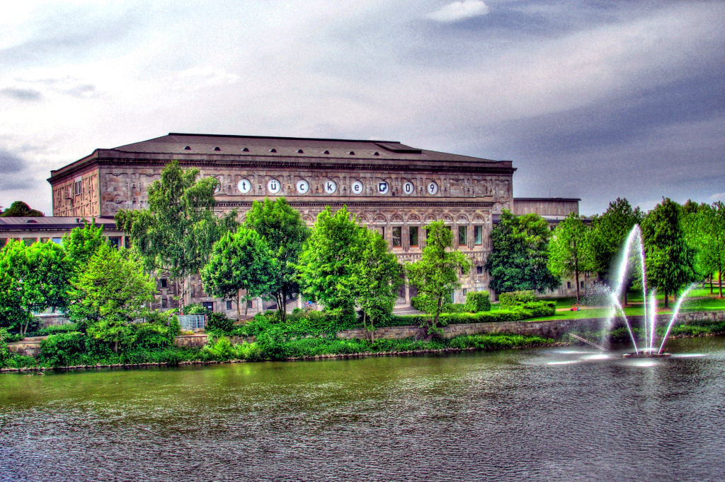 HDR

