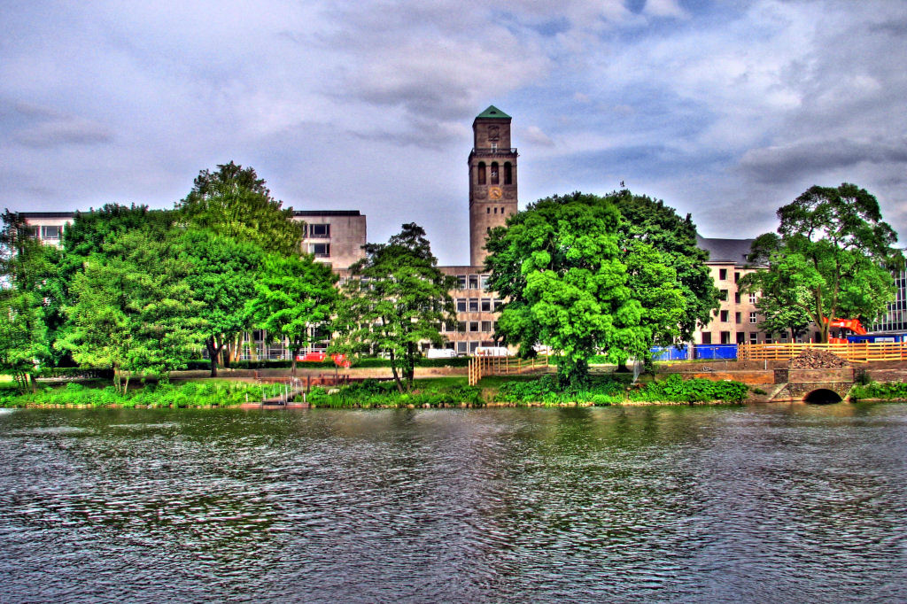 HDR
