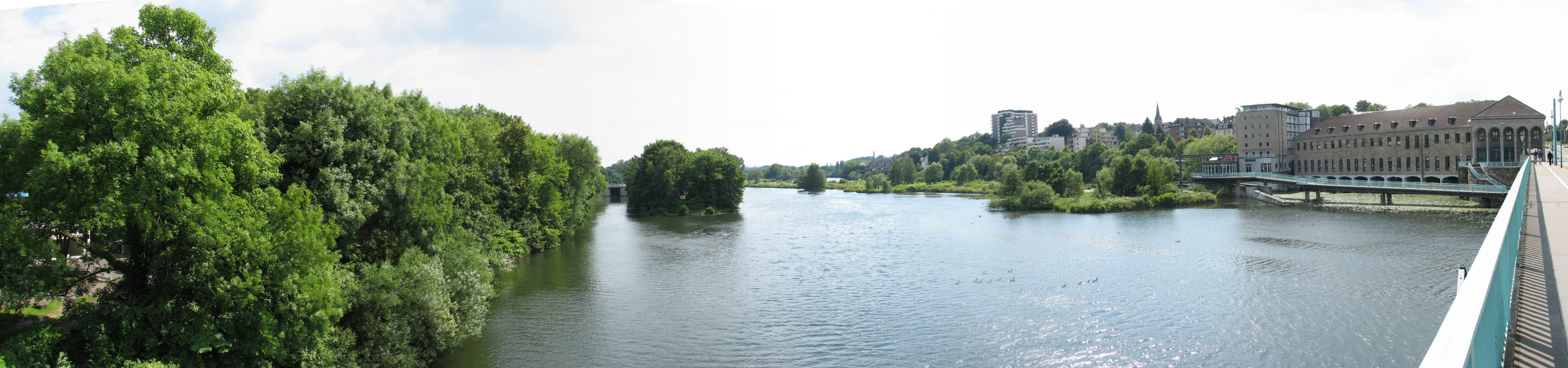 ruhr090623-03pan.jpg
