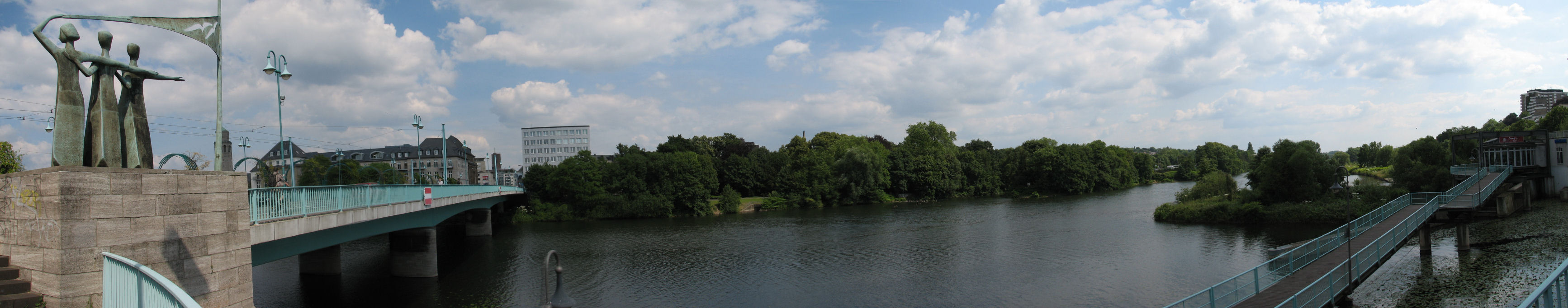 ruhr090623-11pan.jpg