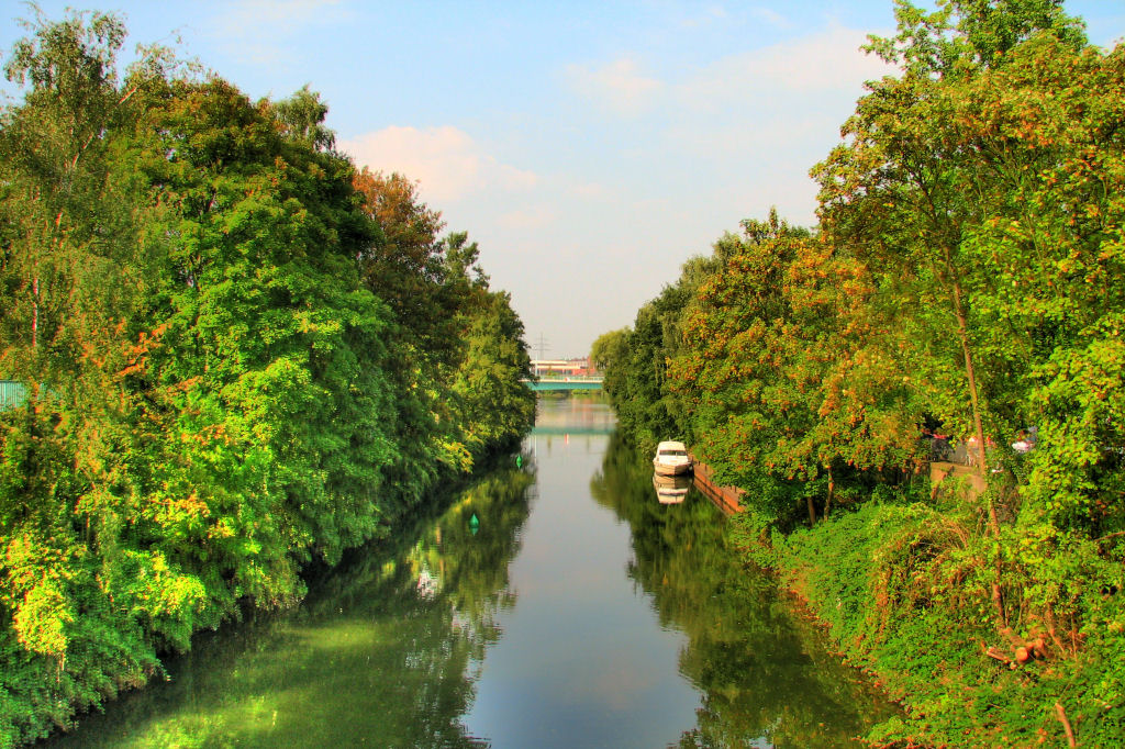 HDR
