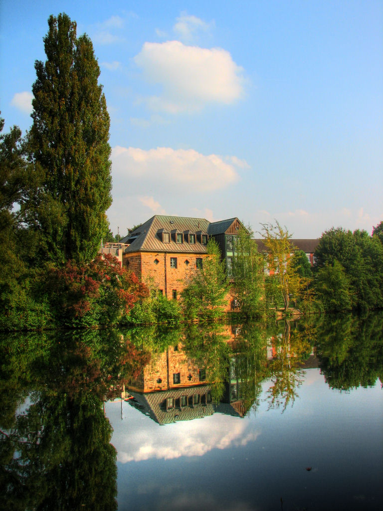 HDR
