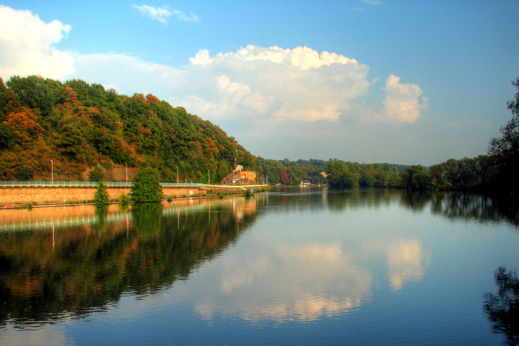 HDR
